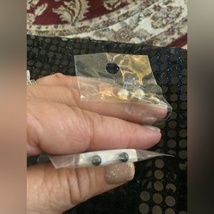 Pierced studded earrings pearls and black balls set of 2